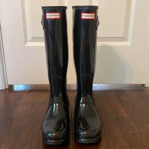 Hunter boots, black, size 9